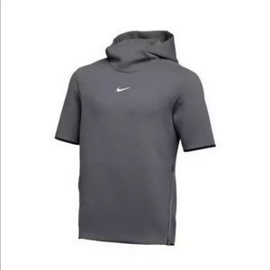 Nike Therma Short Sleeves Travel Hoodie Football L